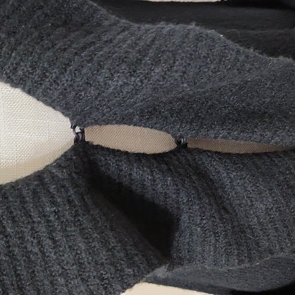 APT 9 BEAUTIFUL VICTORIAN BLACK CARDIGAN RUFFLED LAPEL & BELL CUFFS POCKETS SZ M - Picture 6 of 11